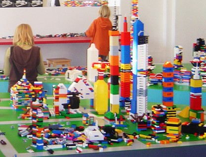 National Building Museum visitors build their own skyscrapers