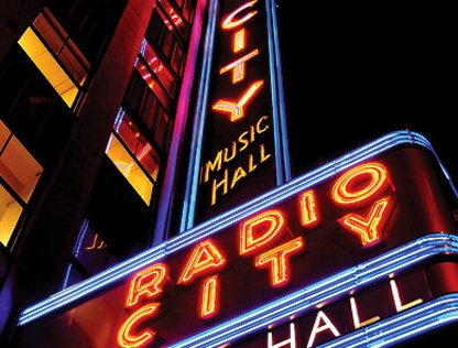 Radio City Music Hall: Check out the Art Deco building